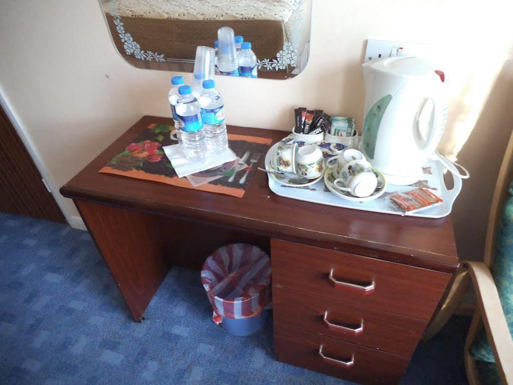 Fountain House Hotel เฮส์ ภายนอก รูปภาพ