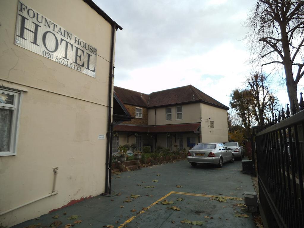 Fountain House Hotel เฮส์ ภายนอก รูปภาพ